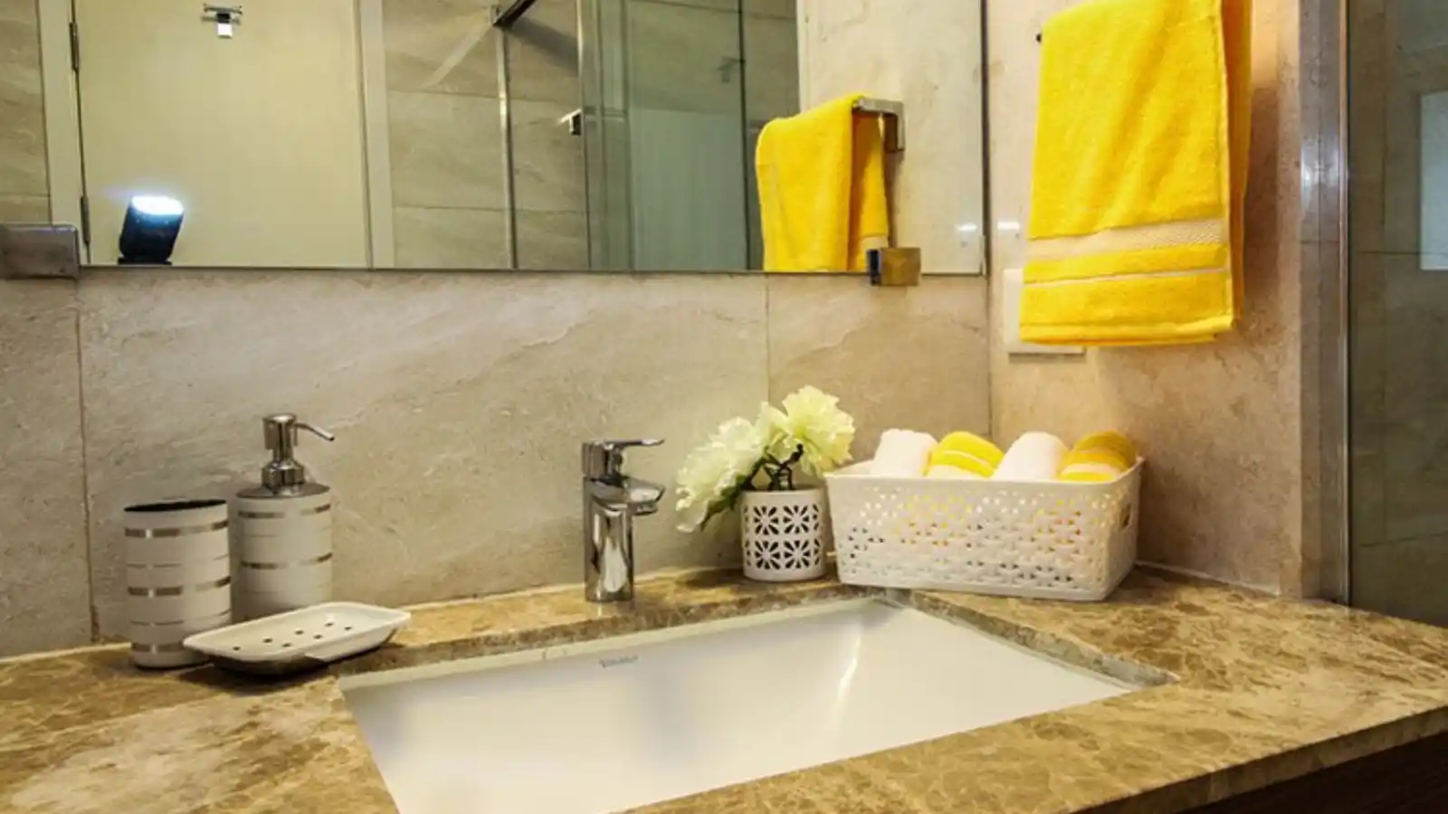 DLF-Belaire-Apartments-In-Sector-54-Gurgaon-Master-Bathroom